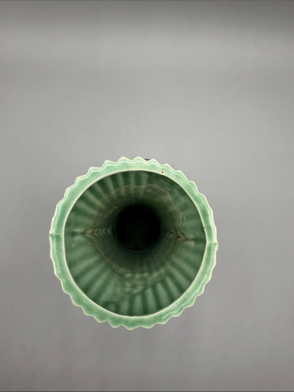 Vintage vase features
